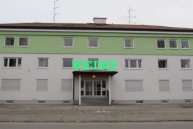 Schild mit LED-Hintergrundbeleuchtung - Heinz